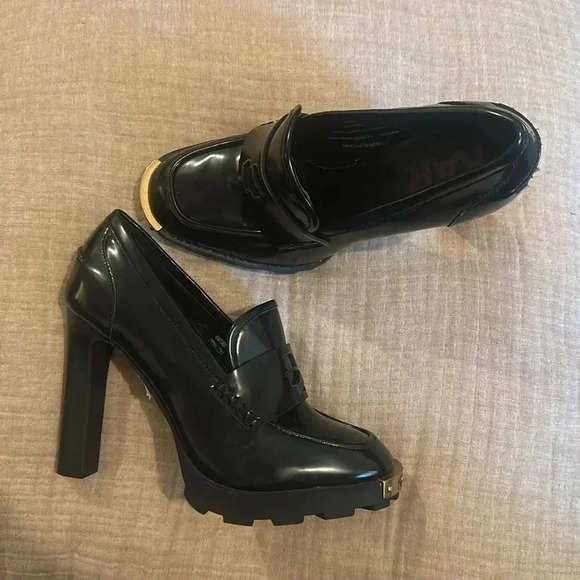 KARL LAGERFELD // PARIS VIRNA HIGH HEEL BLACK PATENT LEATHER SHOE BRAND NEW!! - Picture 4 of 7